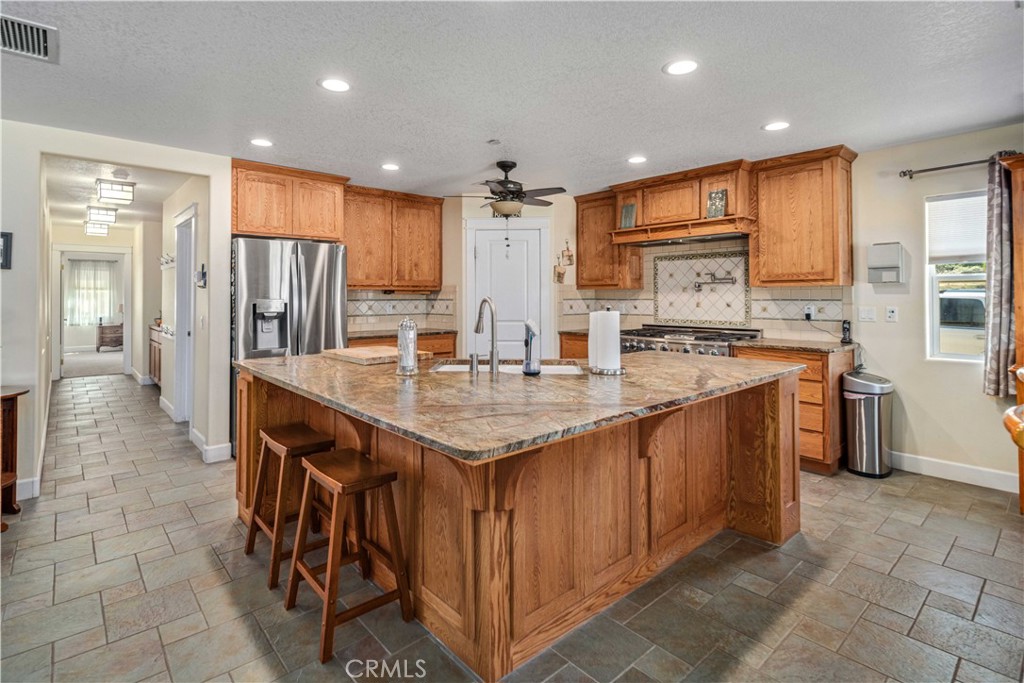 46472 Kings Canyon Rd Property Photo 13