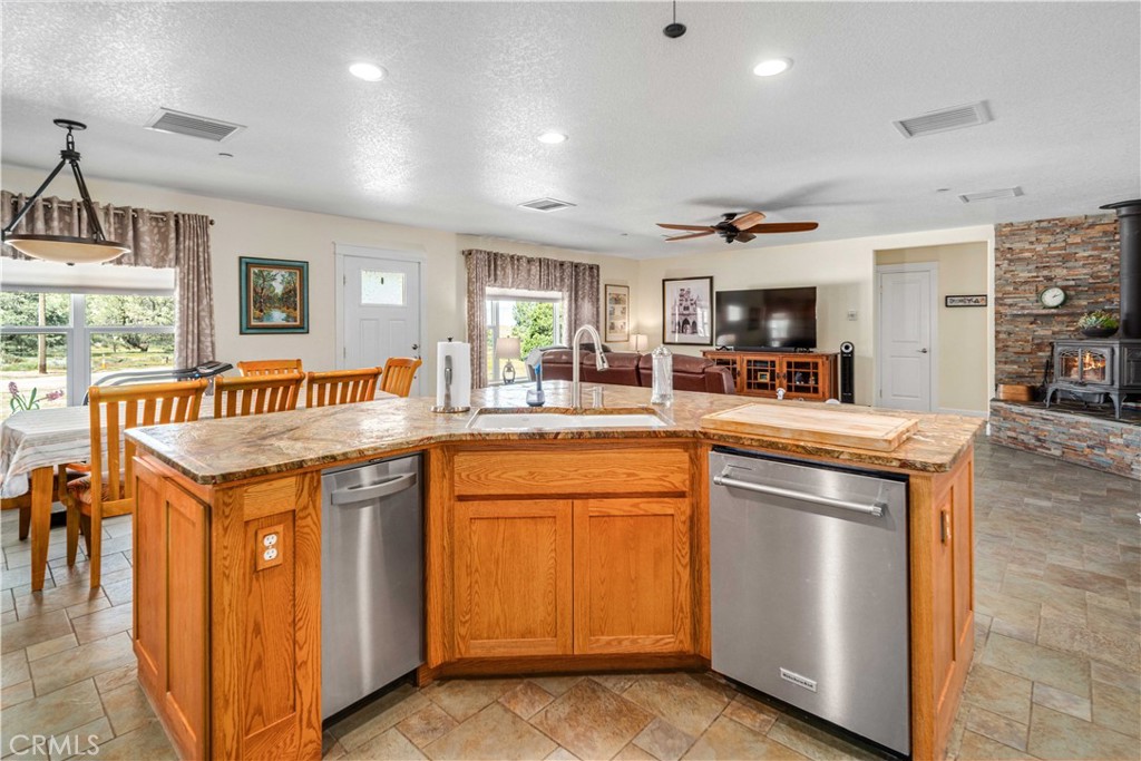 46472 Kings Canyon Rd Property Photo 14