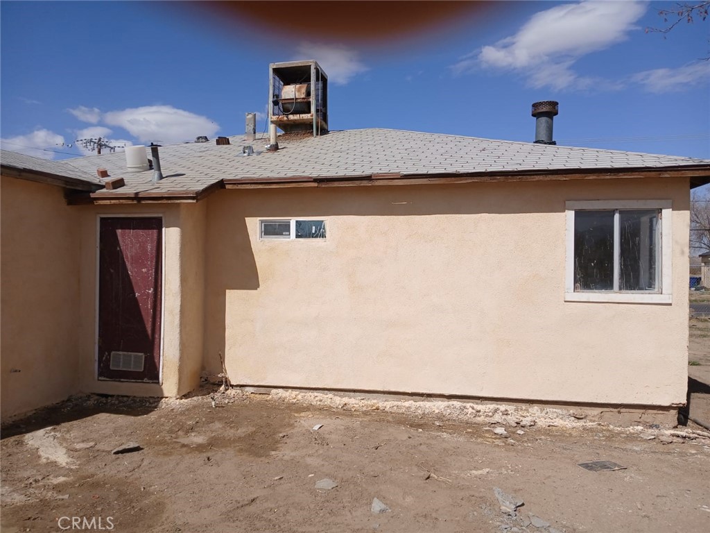 11028 E Avenue R Property Photo 4