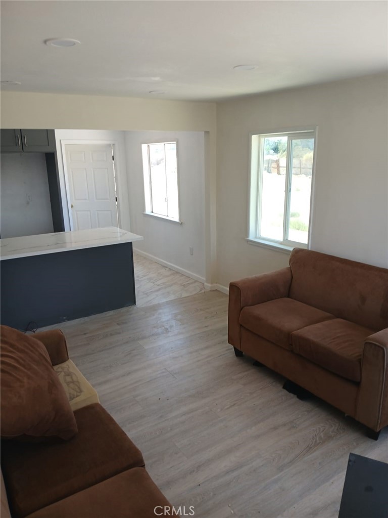 11028 E Avenue R Property Photo 9