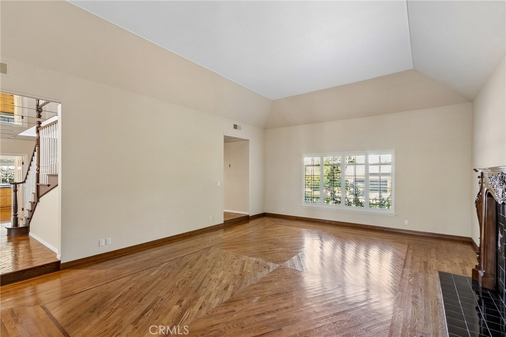 10190 Baywood Court Property Photo 9