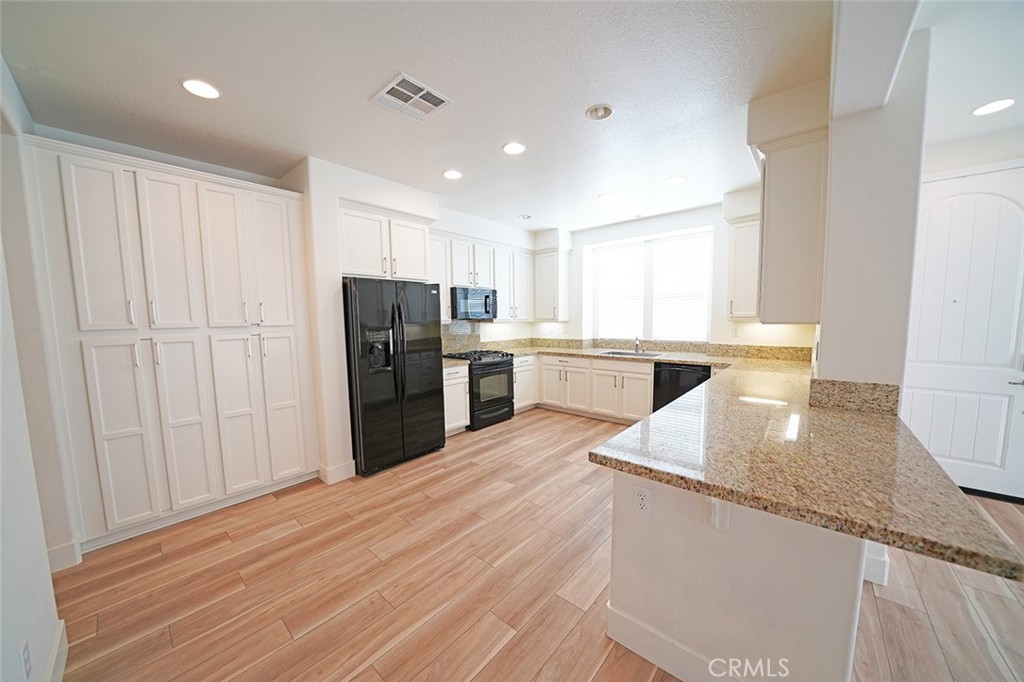 28635 Pietro Property Photo 5