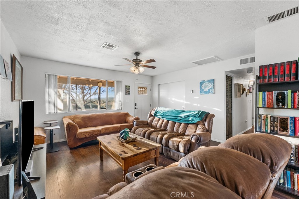 13336 Clement Property Photo 8