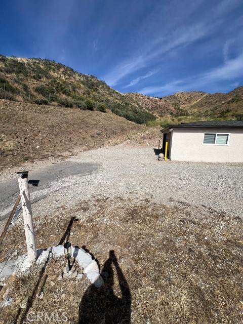 17559 Sierra Highway Property Photo 12