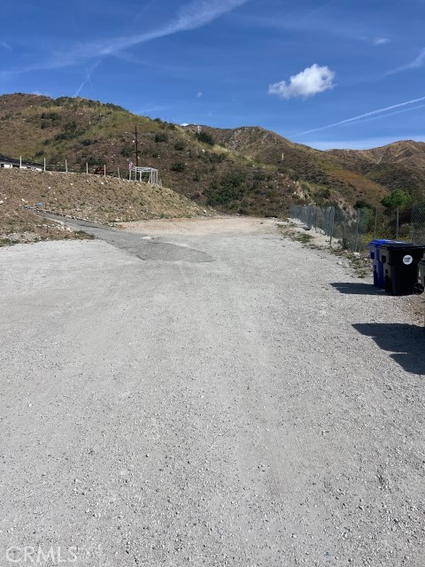 17559 Sierra Highway Property Photo 16