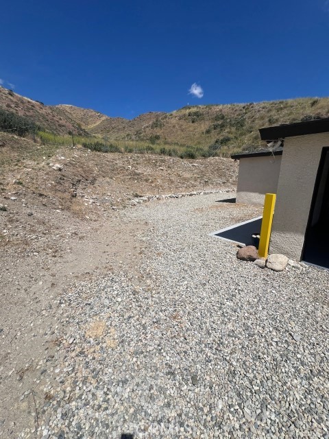 17559 Sierra Highway Property Photo 17