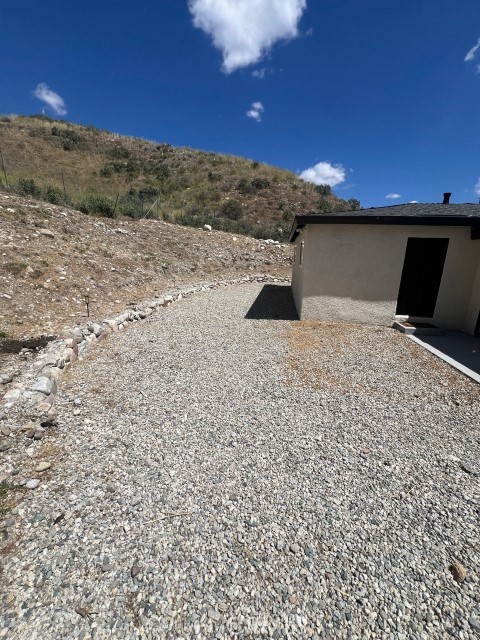 17559 Sierra Highway Property Photo 18