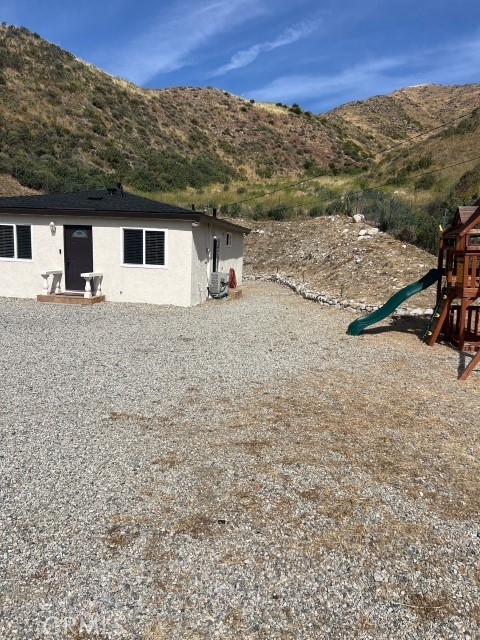 17559 Sierra Highway Property Photo 26