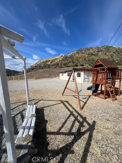 17559 Sierra Highway Property Photo 30