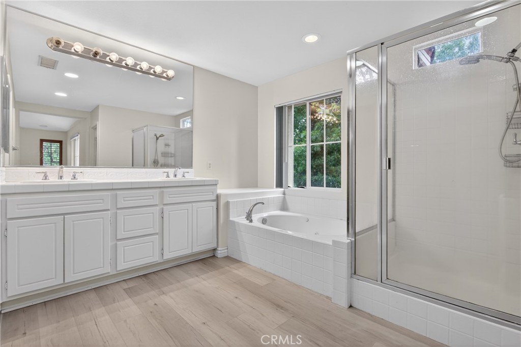 1908 Blazewood Street Property Photo 27