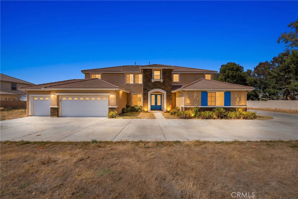 658 E Lago Lindo Rd Property Photo