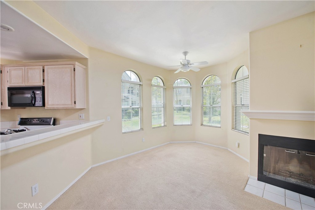 25554 Hemingway A Property Photo 5
