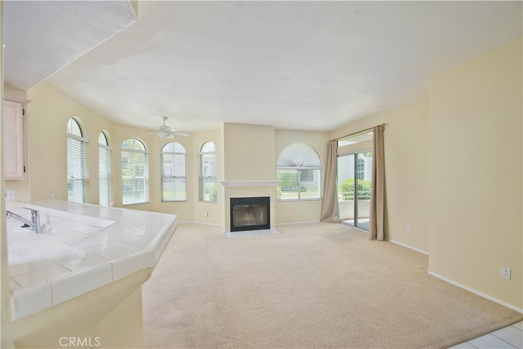 25554 Hemingway A Property Photo 6