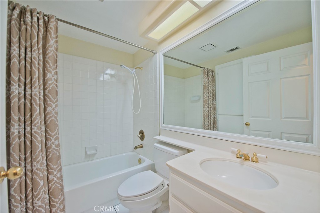 25554 Hemingway A Property Photo 12