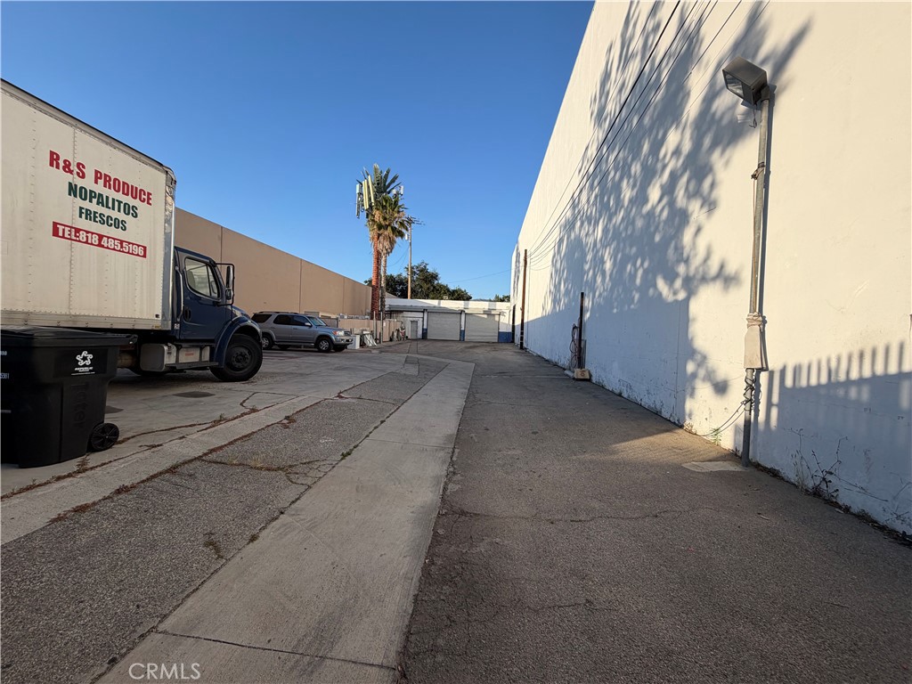 1423 Truman St Property Photo 4