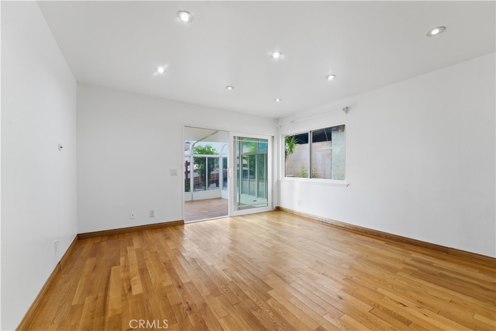 15863 Foothill Property Photo 18