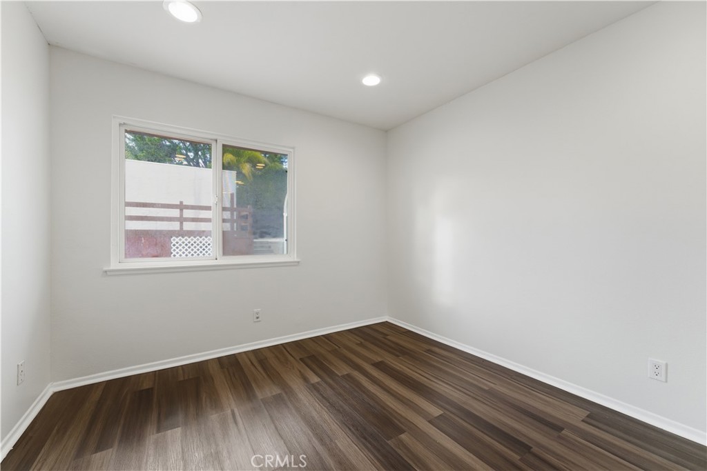 15863 Foothill Property Photo 22