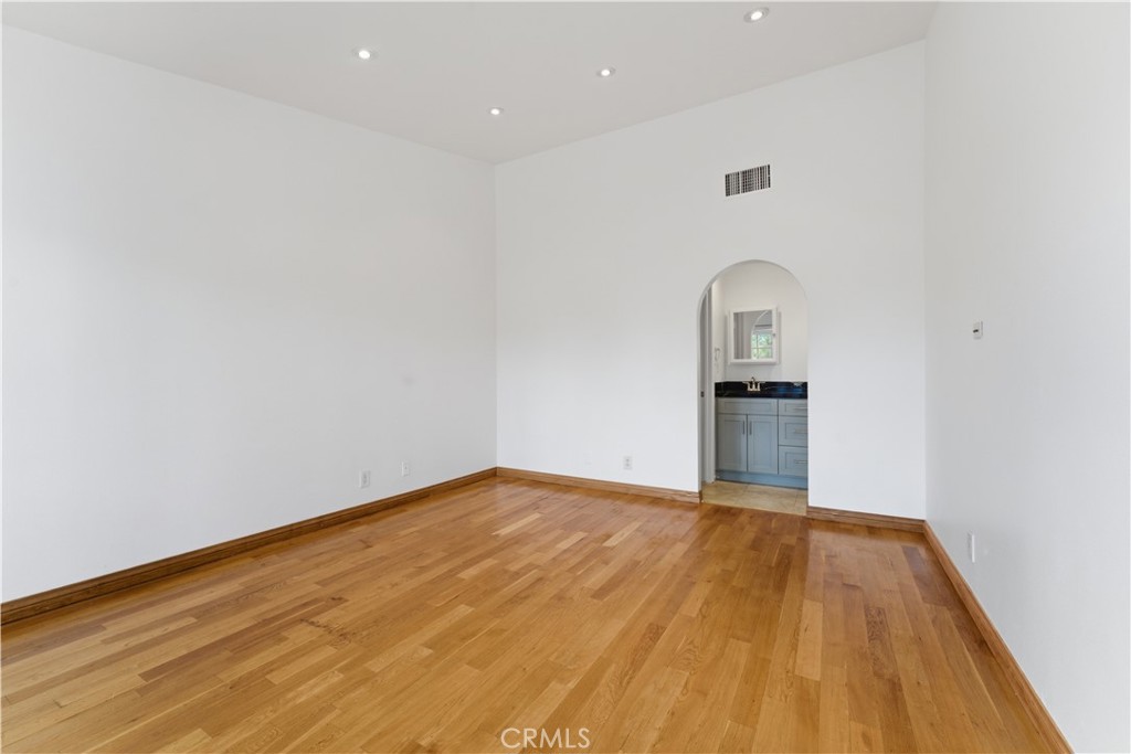 15863 Foothill Property Photo 29