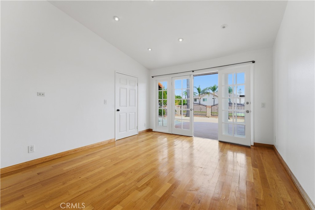 15863 Foothill Property Photo 30
