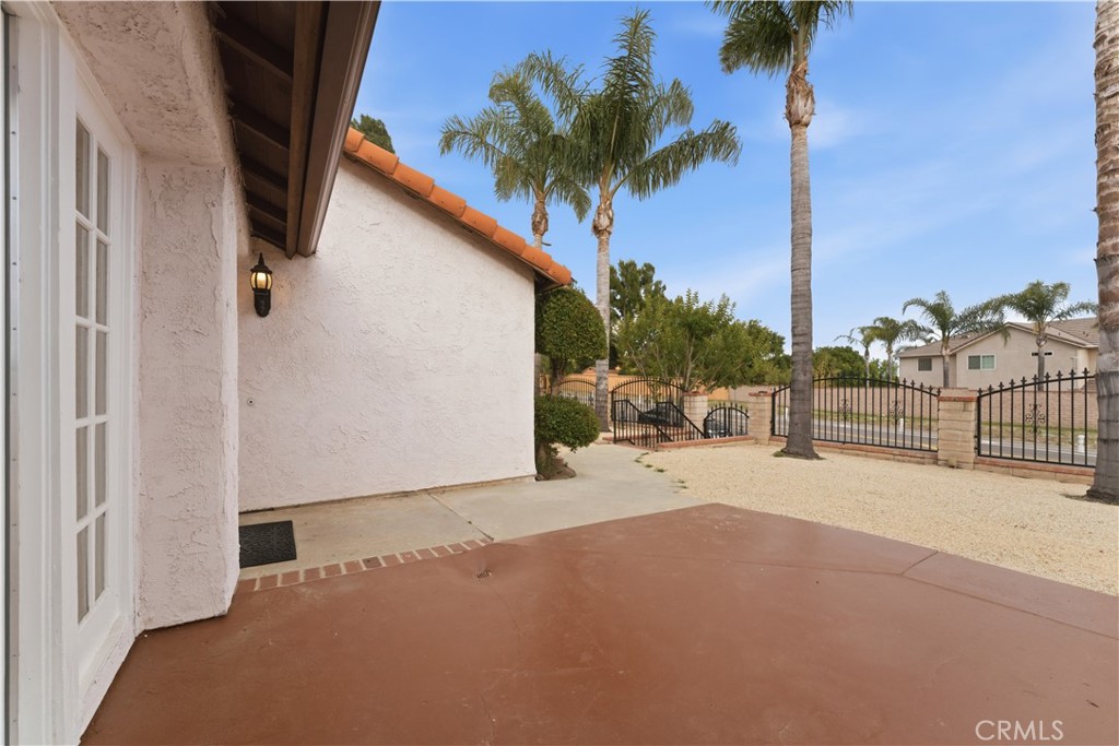 15863 Foothill Property Photo 35