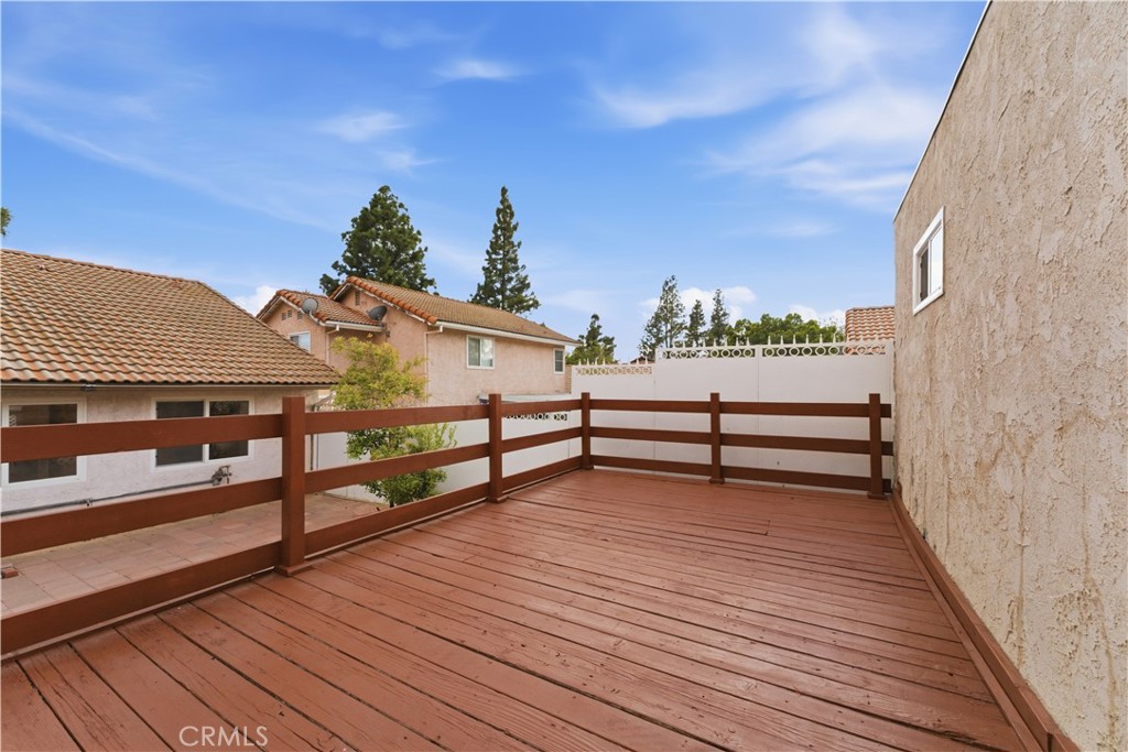 15863 Foothill Property Photo 38
