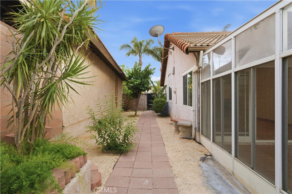 15863 Foothill Property Photo 41
