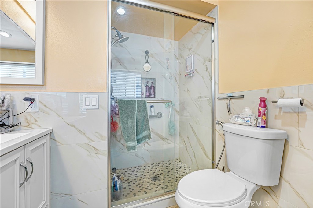 20737 Roscoe Boulevard 203 Property Photo 23