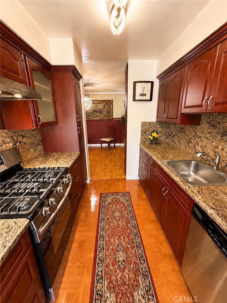 6225 Coldwater Canyon Avenue 117 Property Photo 8