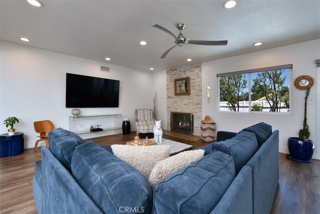 13753 Calvert Property Photo 15