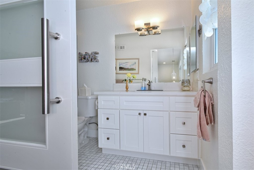 13753 Calvert Property Photo 35