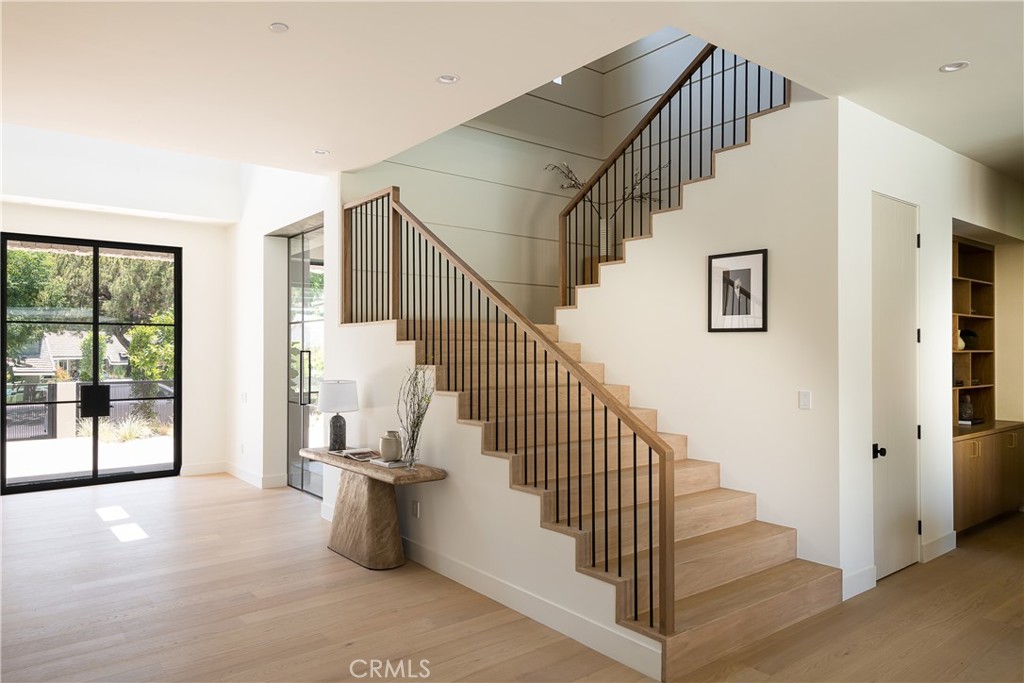 5421 Bothwell Property Photo 4
