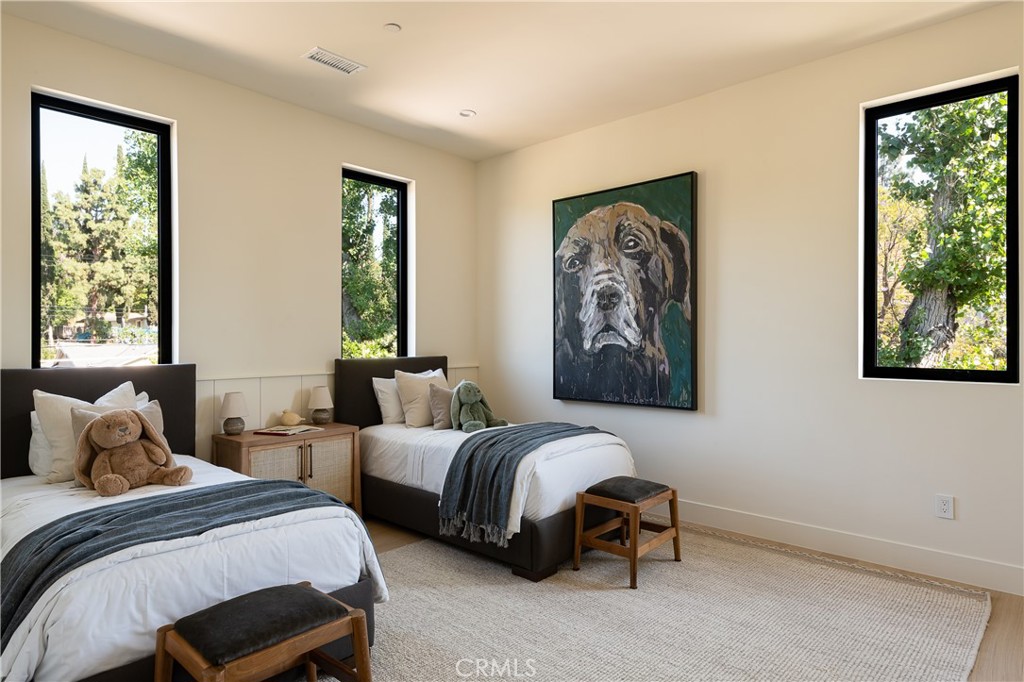5421 Bothwell Property Photo 37
