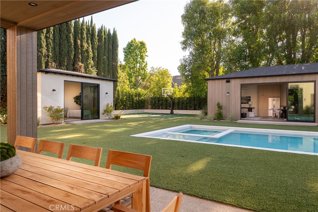 5421 Bothwell Property Photo 40