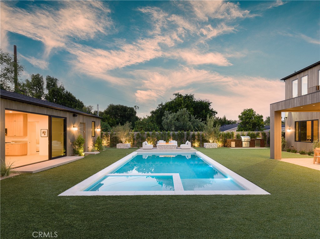 5421 Bothwell Property Photo 44