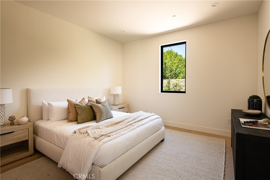 5421 Bothwell Property Photo 54