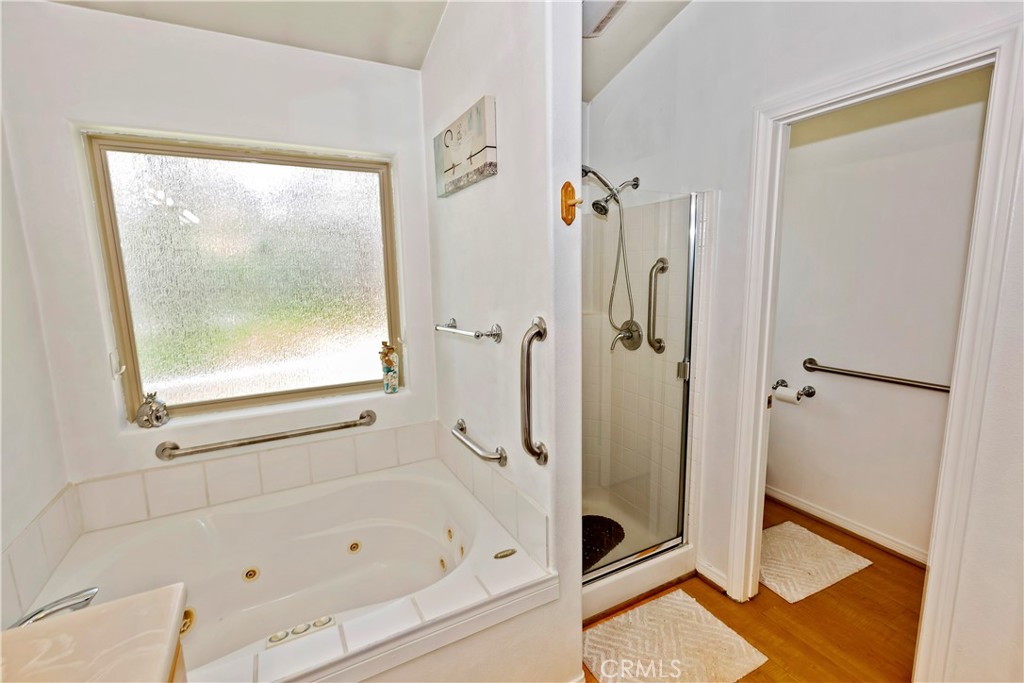 329 E Sherwood Boulevard Property Photo 18
