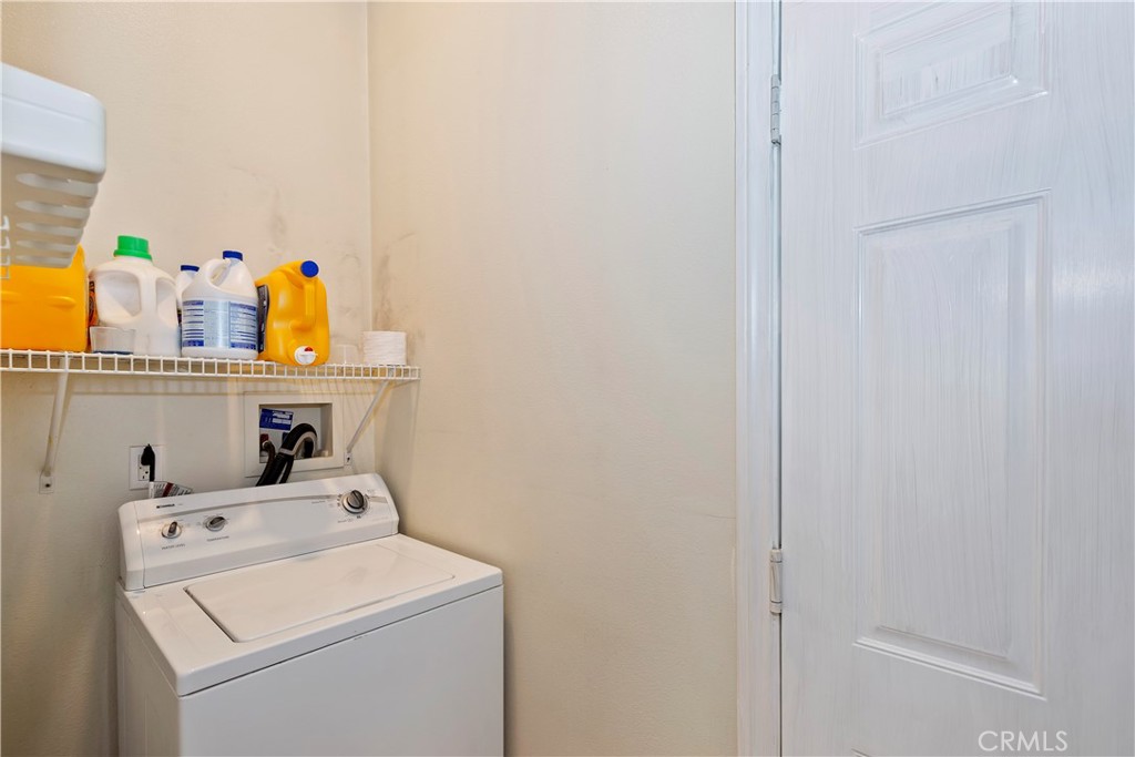 329 E Sherwood Boulevard Property Photo 19