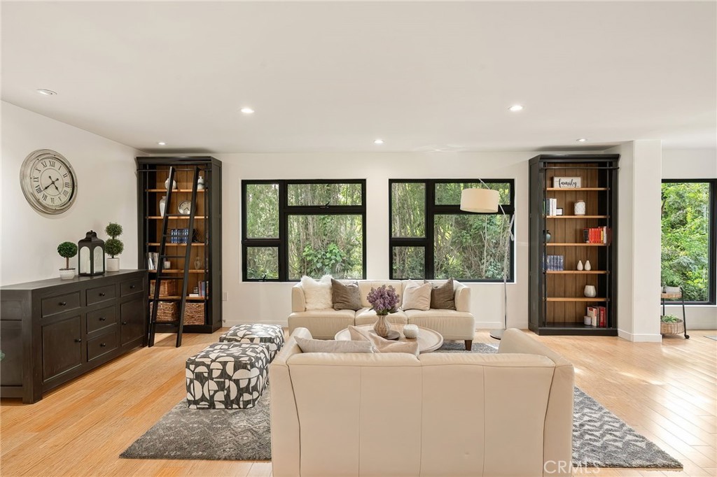 13082 Blairwood Drive Property Photo 11