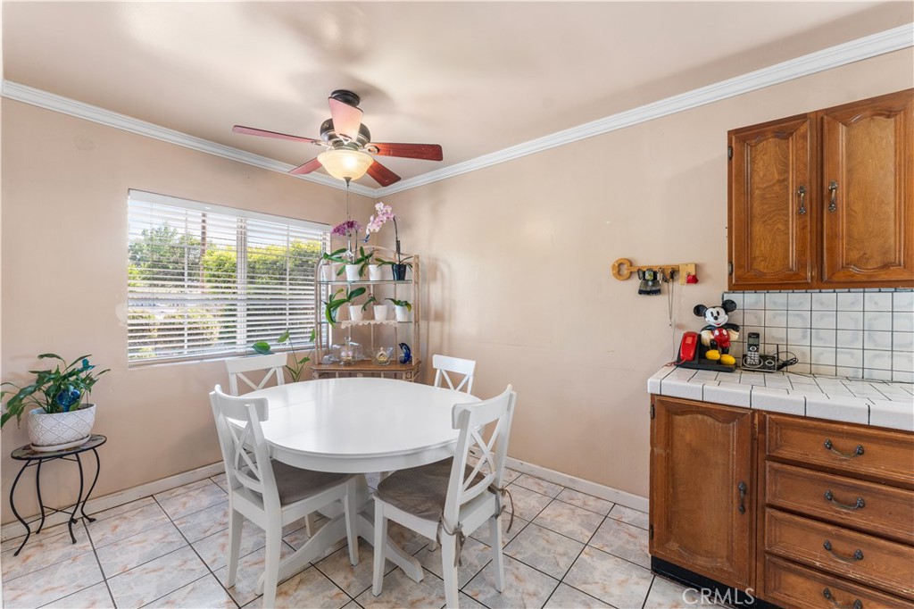 13007 Glenoaks Boulevard Property Photo 12
