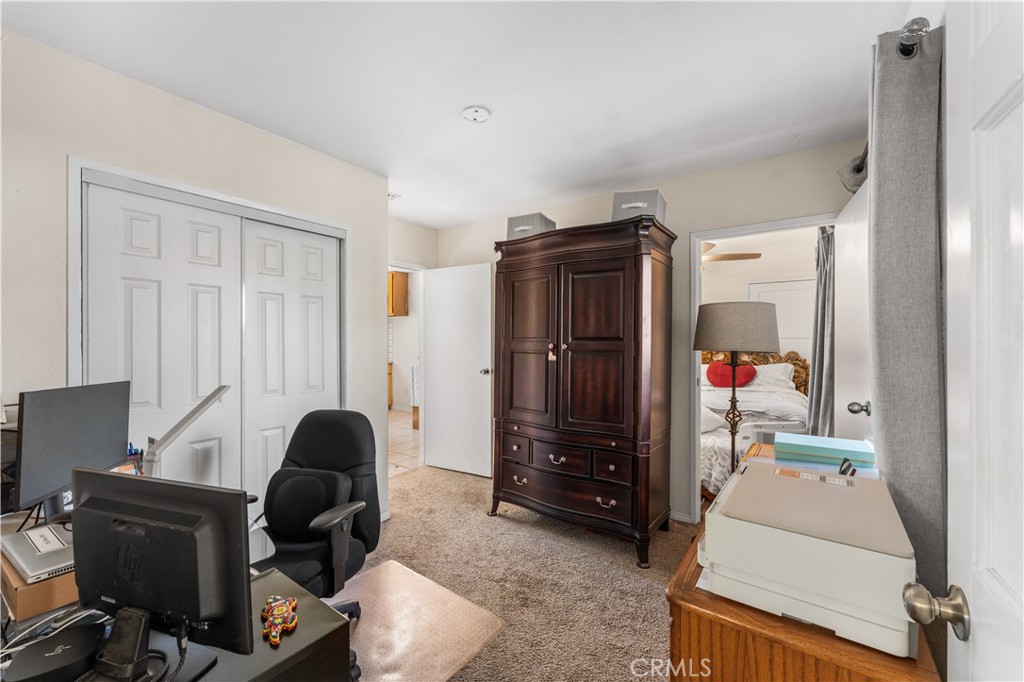 13007 Glenoaks Boulevard Property Photo 27
