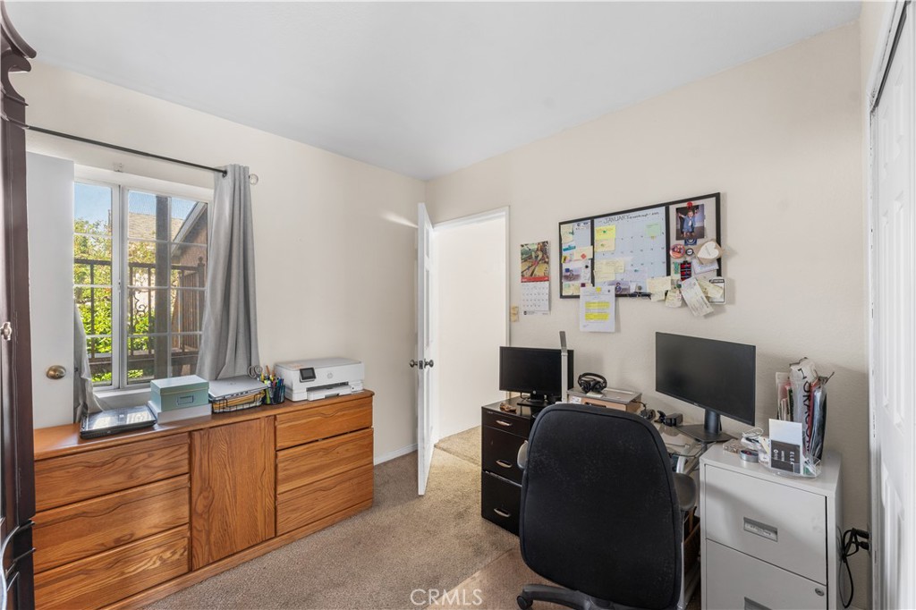13007 Glenoaks Boulevard Property Photo 28