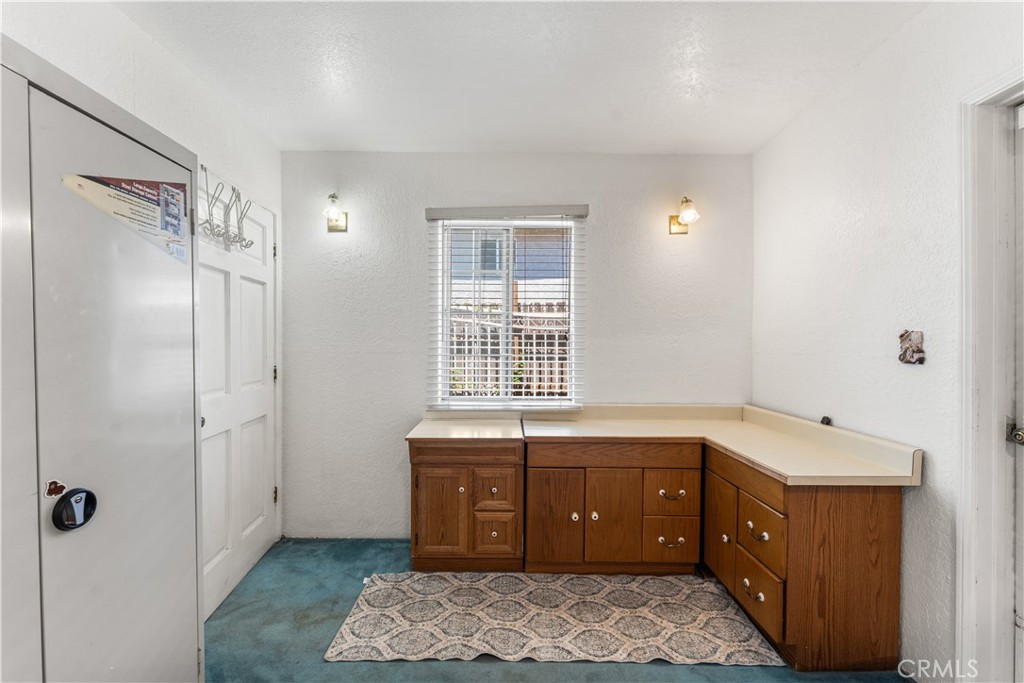 13007 Glenoaks Boulevard Property Photo 32