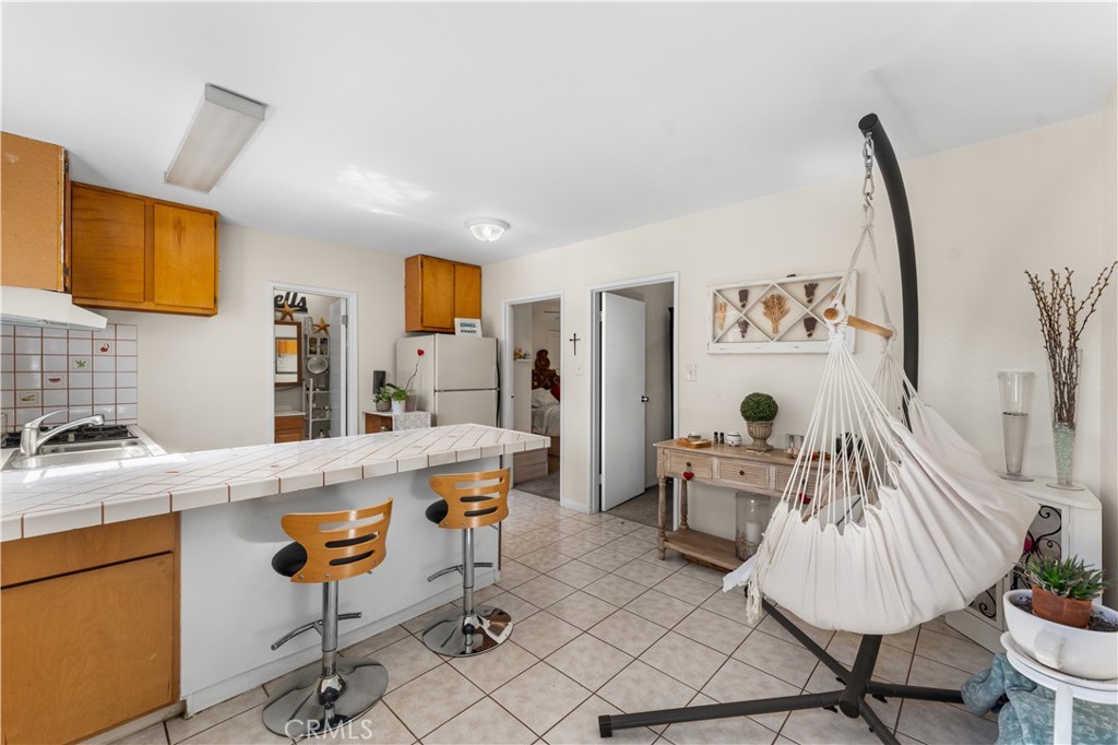13007 Glenoaks Boulevard Property Photo 43