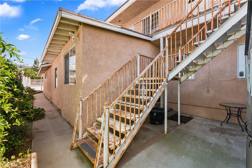 13007 Glenoaks Boulevard Property Photo 46