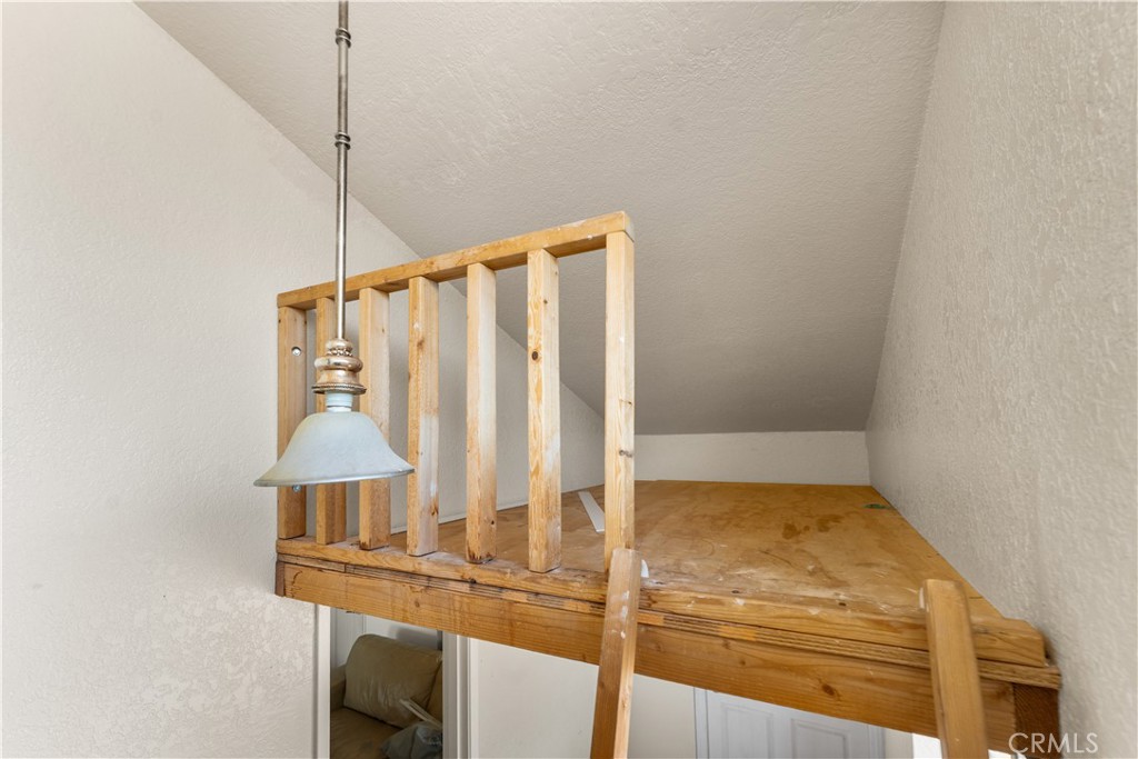 13007 Glenoaks Boulevard Property Photo 57