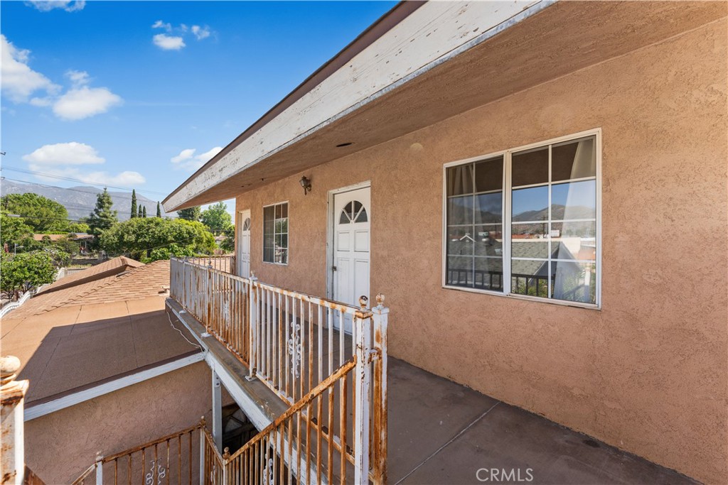 13007 Glenoaks Boulevard Property Photo 58