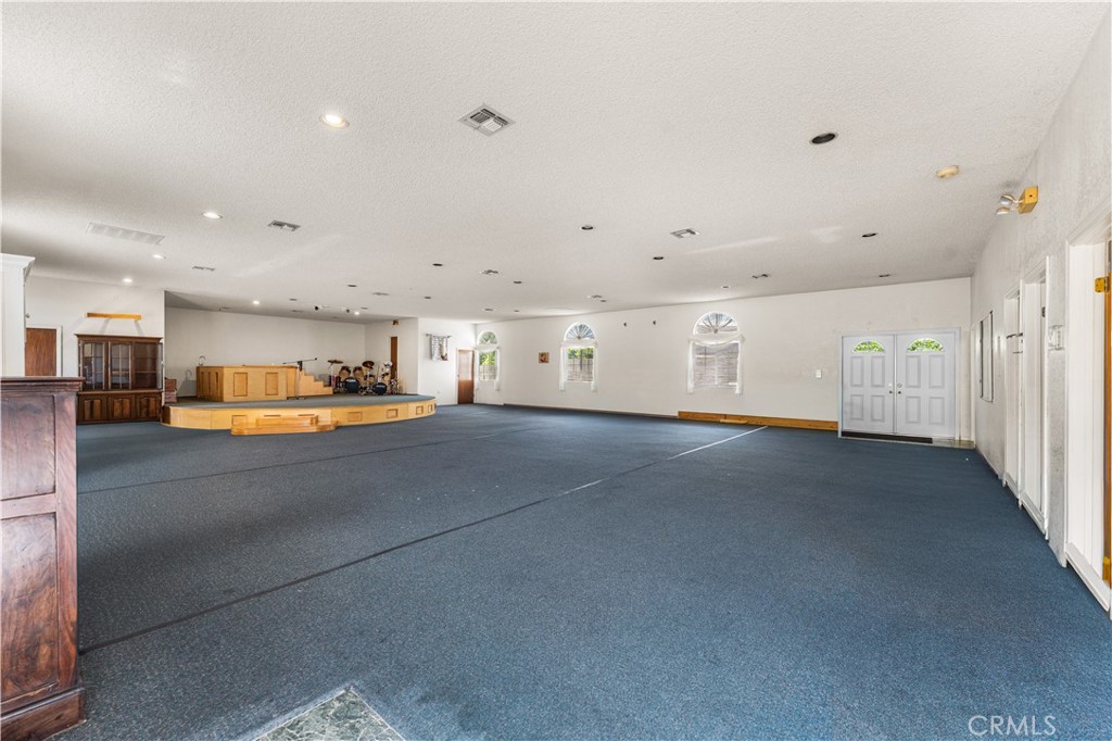 13007 Glenoaks Boulevard Property Photo 65