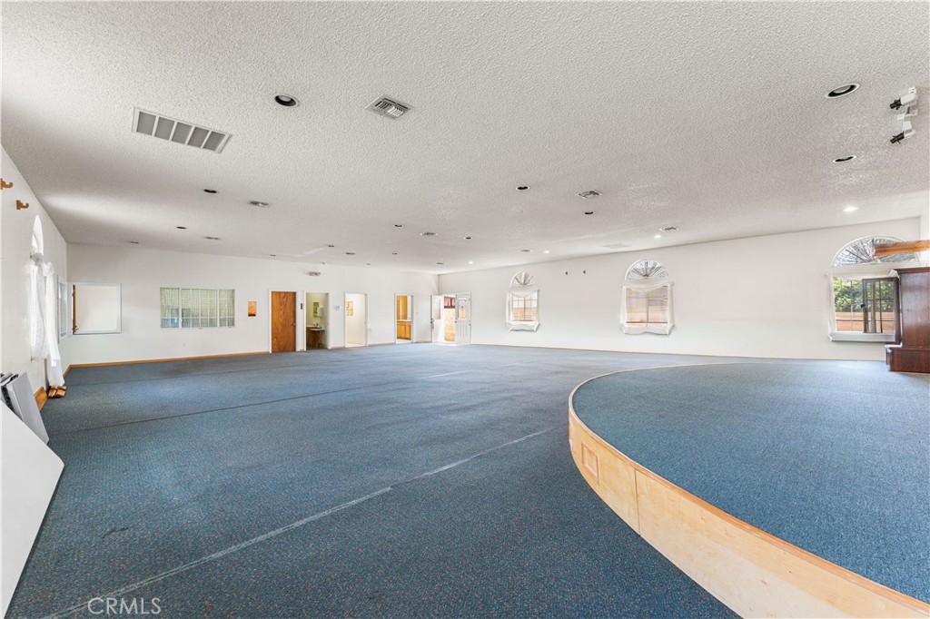 13007 Glenoaks Boulevard Property Photo 66