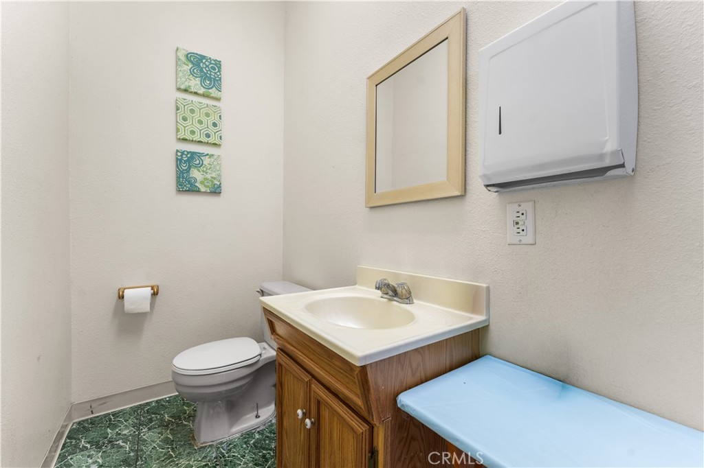 13007 Glenoaks Boulevard Property Photo 68