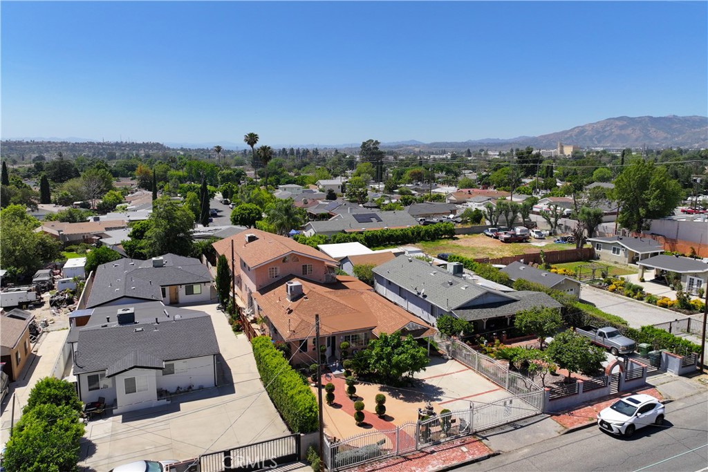 13007 Glenoaks Boulevard Property Photo 70